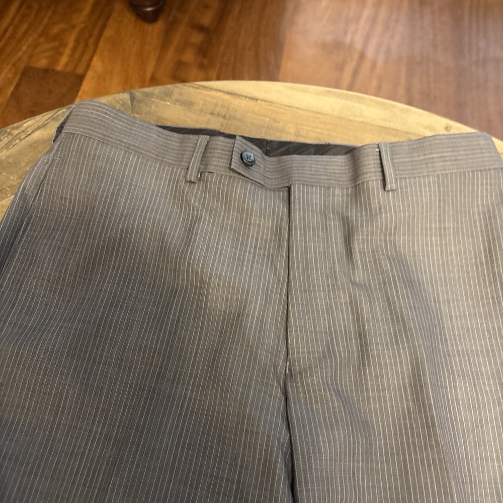 CALVIN KLEIN Mens Gray Pinstripe Wool Flat Front 2 Pc Suit 38S Jacket 32x30 Pant - Picture 9 of 12